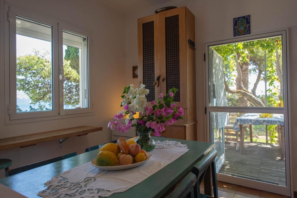 View (from property/room), Dining area, Sea view