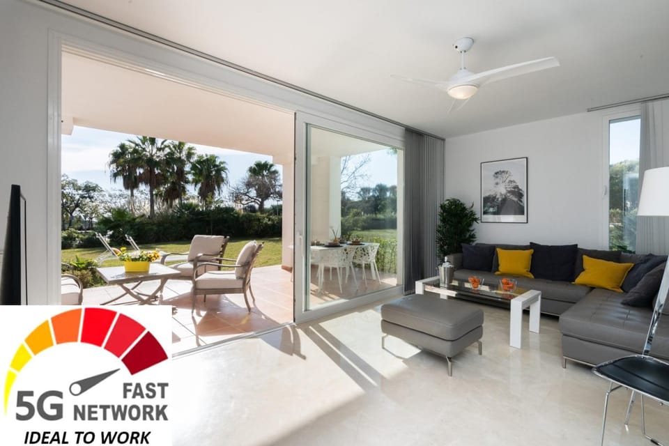 Balcony/Terrace, Living room