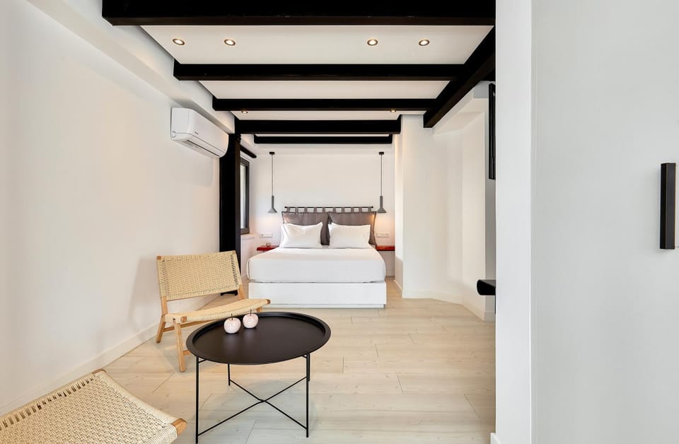 Bed, Bedroom, air conditioner