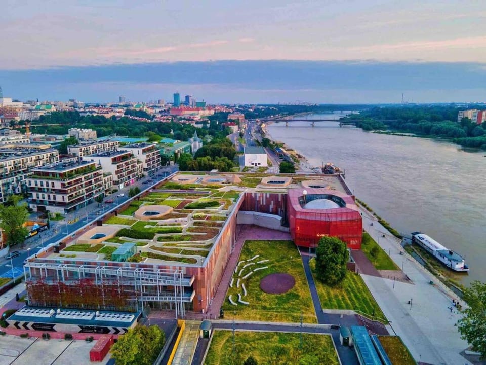 VIEW 3 fast WiFi 1Gbs 85'TV AmazonTV HBO Disney+ Apartment in Warsaw