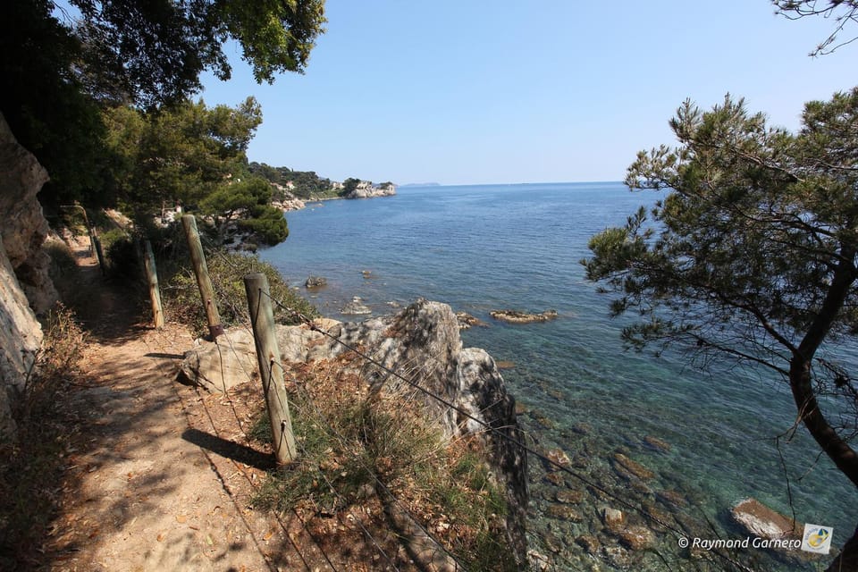 Luxueux LOFT A 2 pas de la mer Évasion assurée en Bord Plage Apartment in Toulon