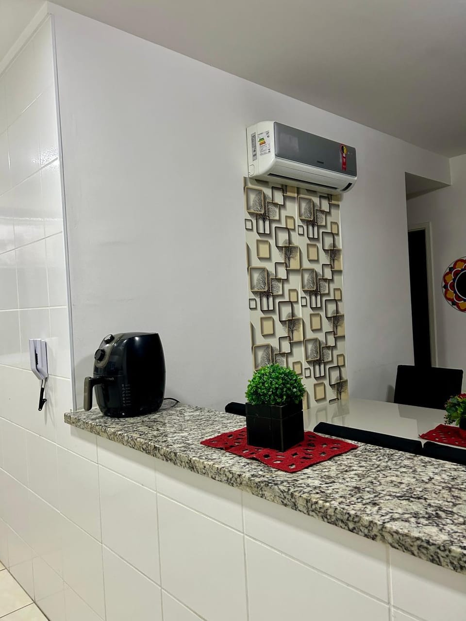 Apartamento Enseada Villa Di Fiori com piscina Apartment in State of São Paulo
