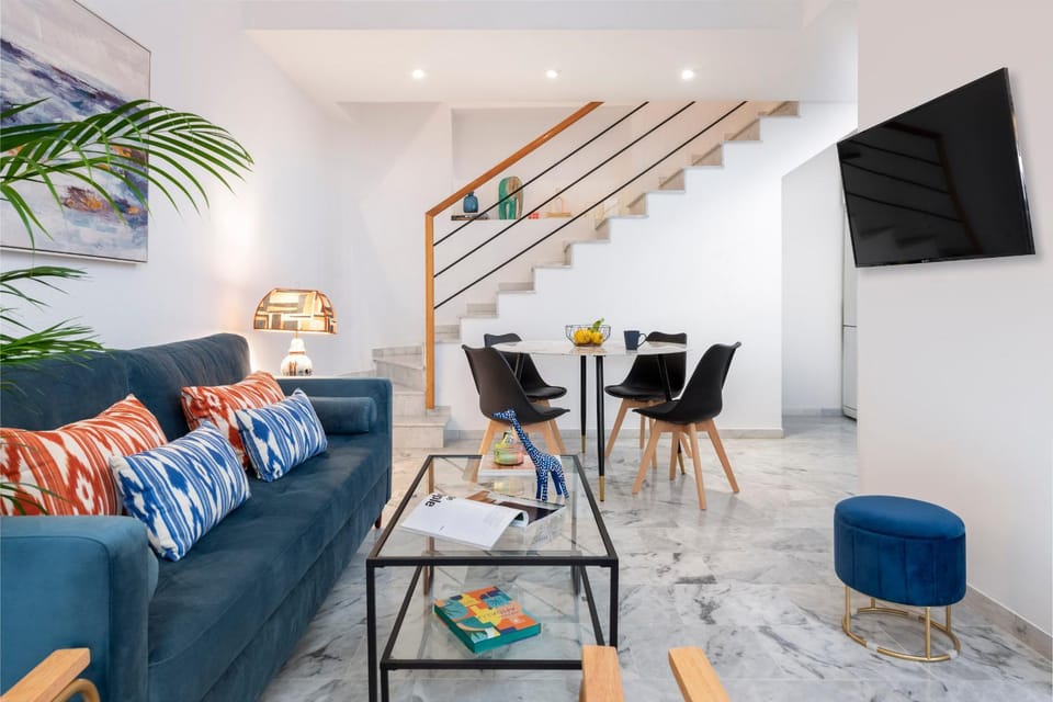 TV and multimedia, Living room, Dining area
