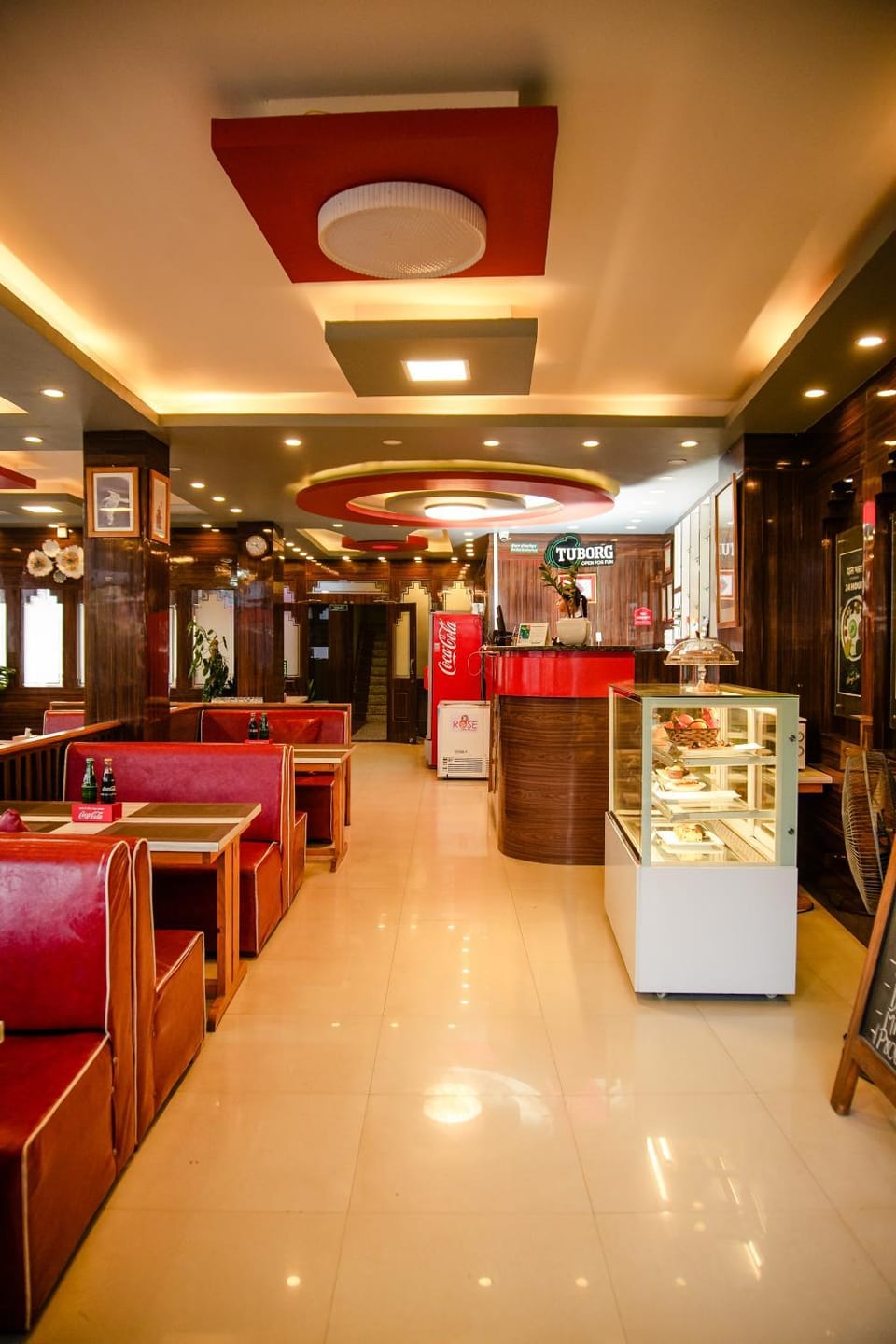 Restaurant/places to eat, Balcony/Terrace, Food and drinks, Food
