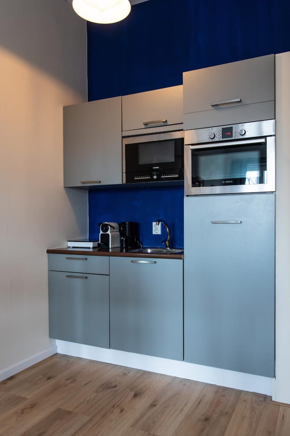 Kitchen or kitchenette, oven, stove