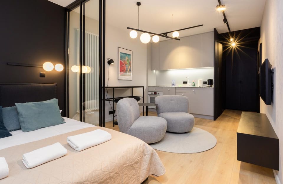Bed, Kitchen or kitchenette, Living room, Photo of the whole room, Seating area, Dining area, Bedroom