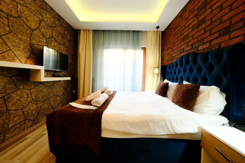 Bed, Living room