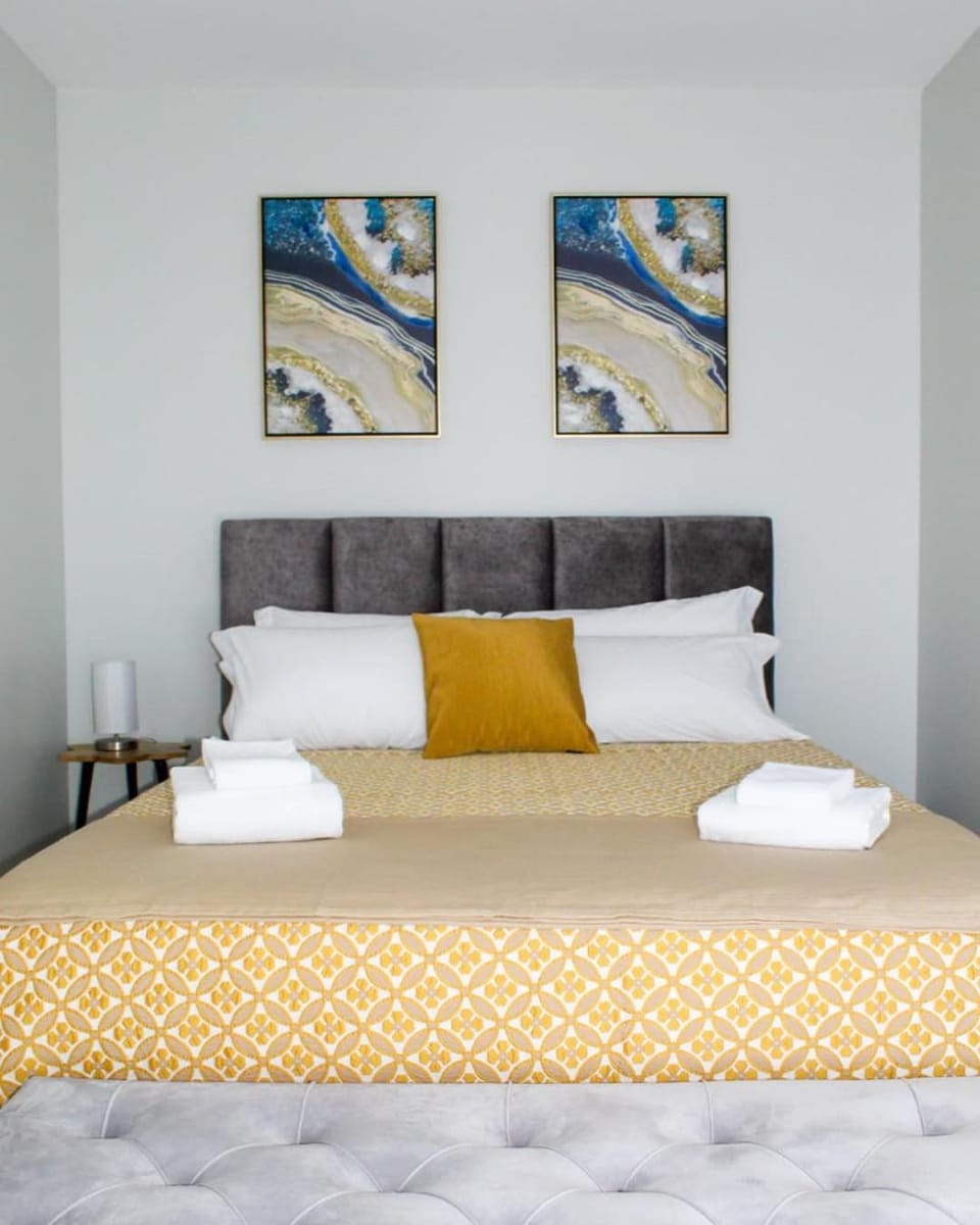 Bed, Decorative detail, Bedroom