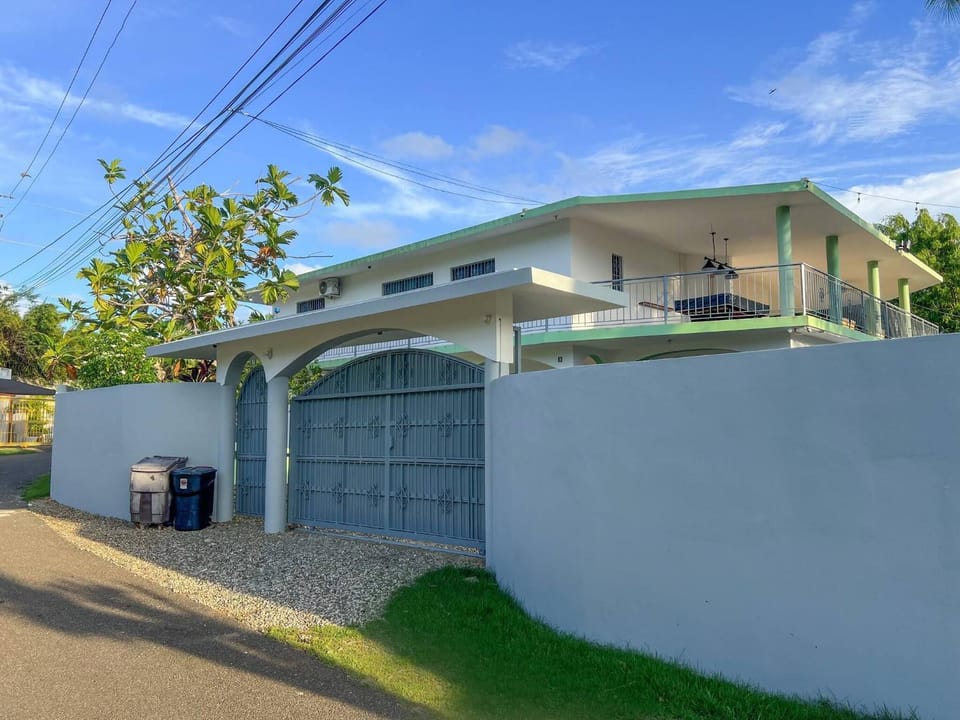 7br Massive Villa In Sosa - 2mins From Nightlife Apartment in Sosua