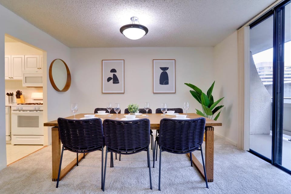 Seating area, Dining area