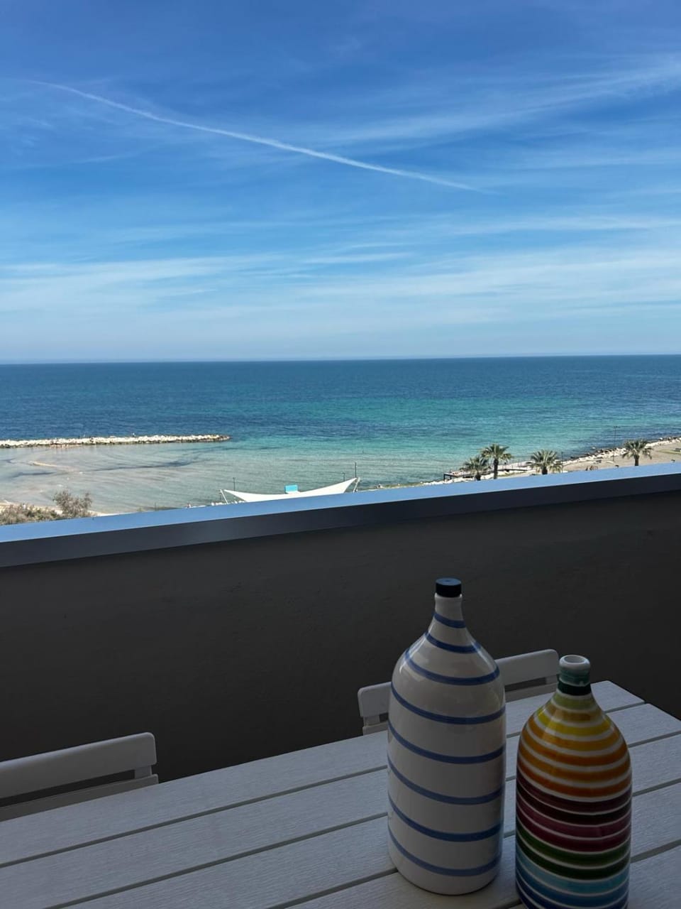Front Beach Apartment - 3 Bedrooms Apartment in Bari