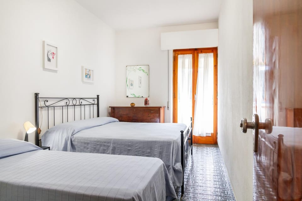 Property building, Living room, Bedroom
