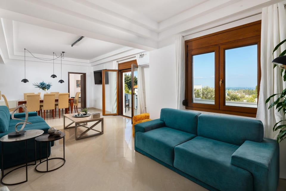 Summer, Living room, Seating area, Dining area