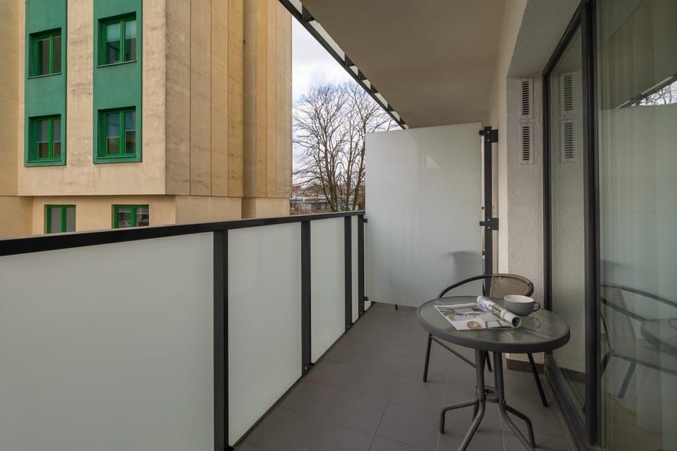 Property building, View (from property/room), Balcony/Terrace
