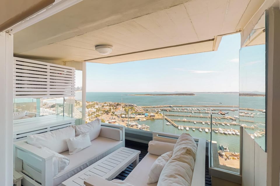 Day, Natural landscape, Balcony/Terrace, Sea view
