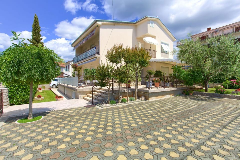 Property building, Patio, Off site
