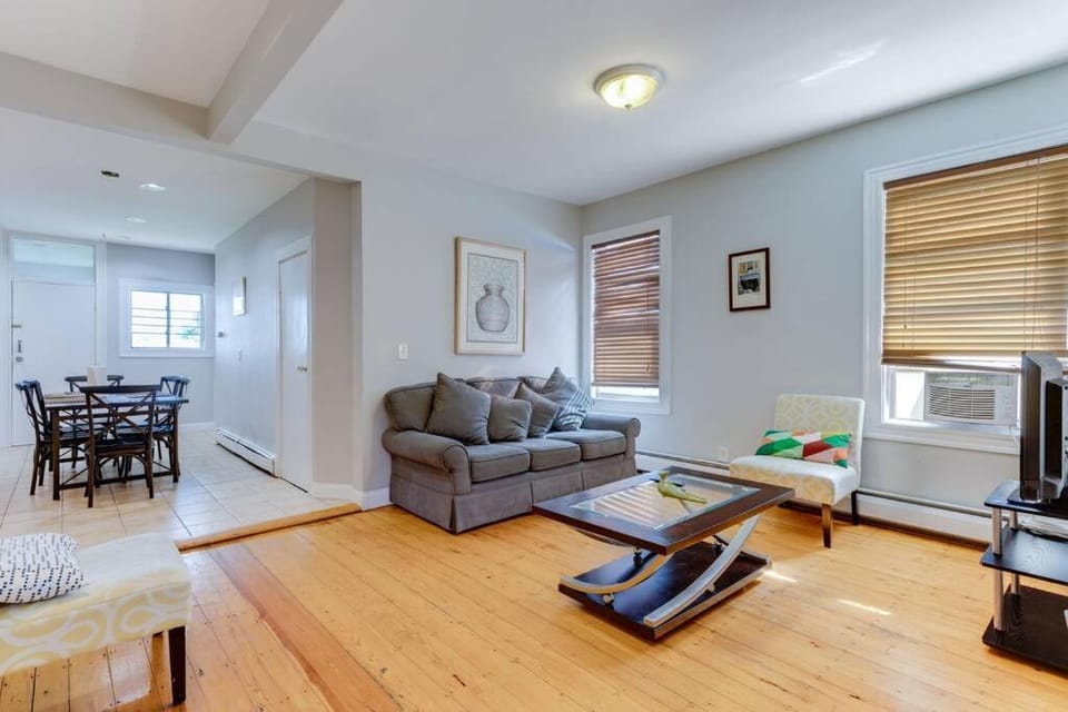 NEW! Boston Condo Near MBTA, 3Mi to Fenway ! (U3) Apartment in Boston