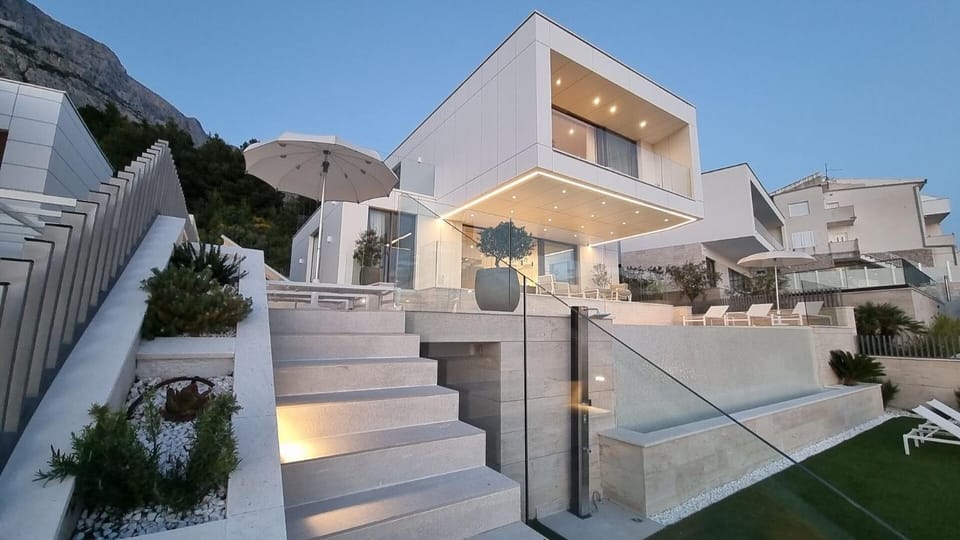 Property building, Patio, View (from property/room), Balcony/Terrace, Swimming pool