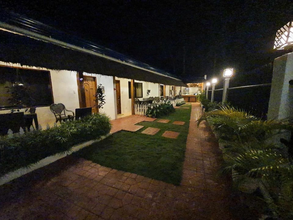 Glorias Panglao Inn 2 (Family/Group Rooms) Bed and Breakfast in Panglao
