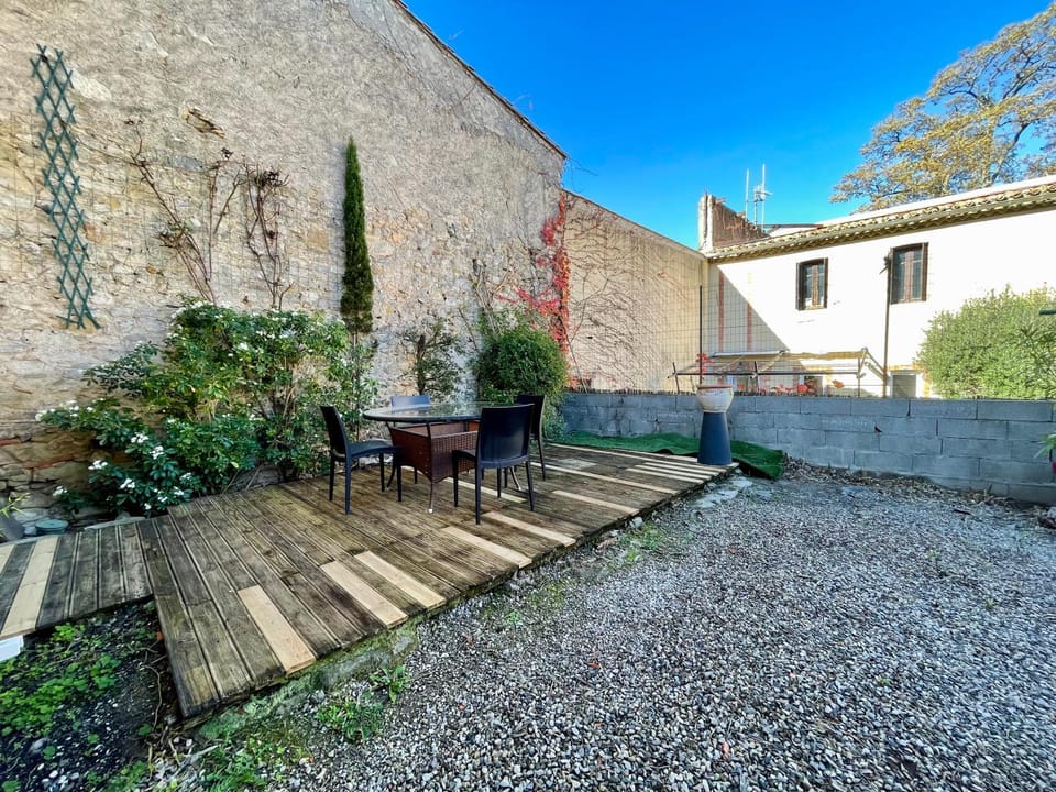 Day, Garden, Dining area, Garden view