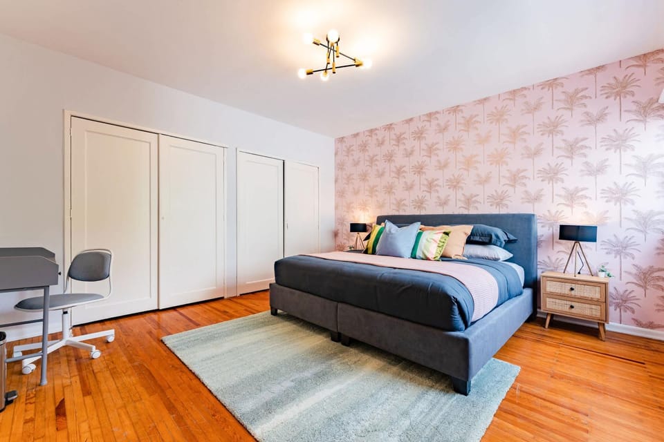 Bed, Photo of the whole room, Bedroom, wardrobe