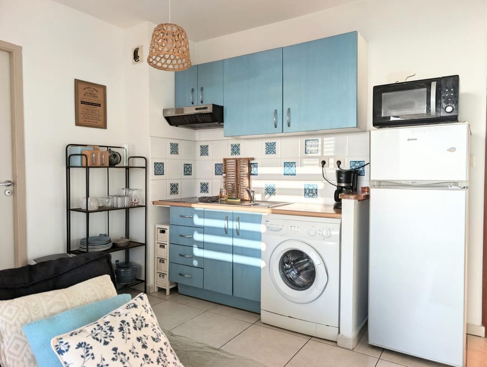 Kitchen or kitchenette, toaster