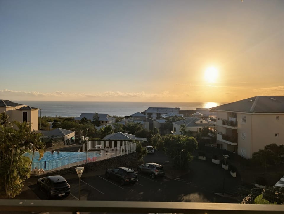 Pool view, Sea view