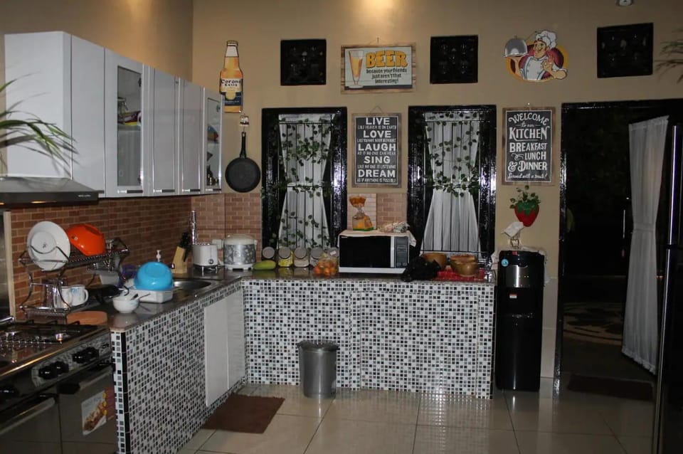 Kitchen or kitchenette, minibar, pet friendly, stove, toaster
