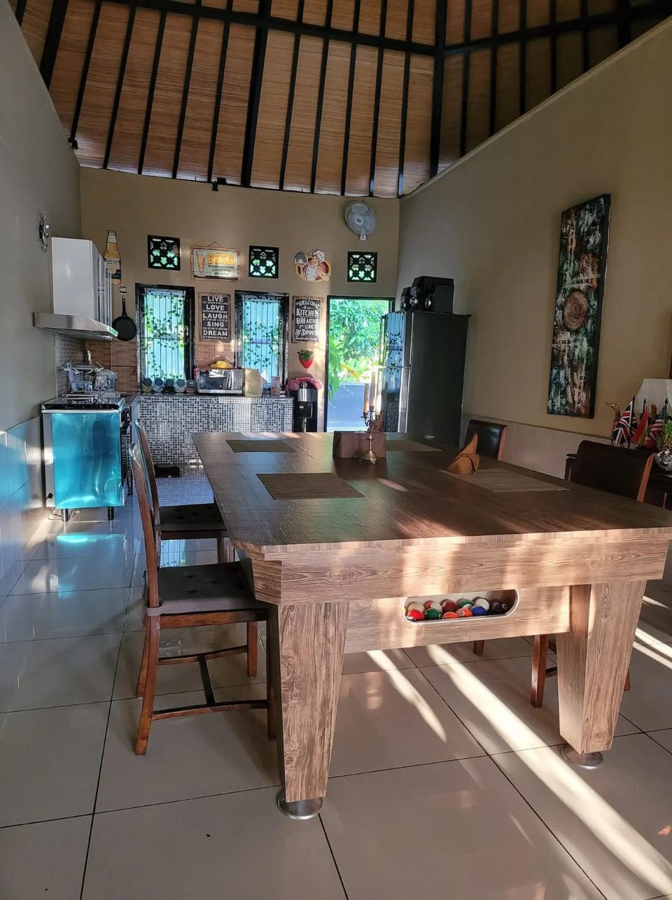 Billiard, Kitchen or kitchenette, Dining area
