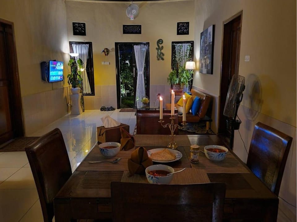 TV and multimedia, Living room, Dining area