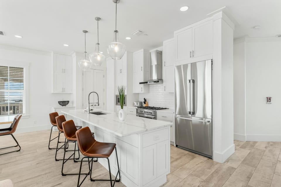 Kitchen or kitchenette, Dining area, dishwasher, oven, stove, toaster