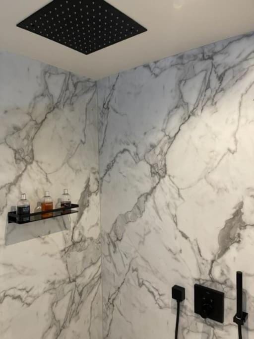 Complete City Centre Comfort Apartment in Edinburgh