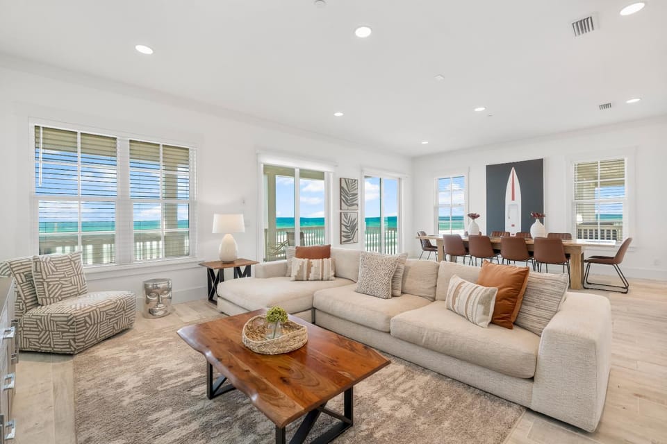 View (from property/room), Balcony/Terrace, Living room, Seating area, Dining area, Sea view
