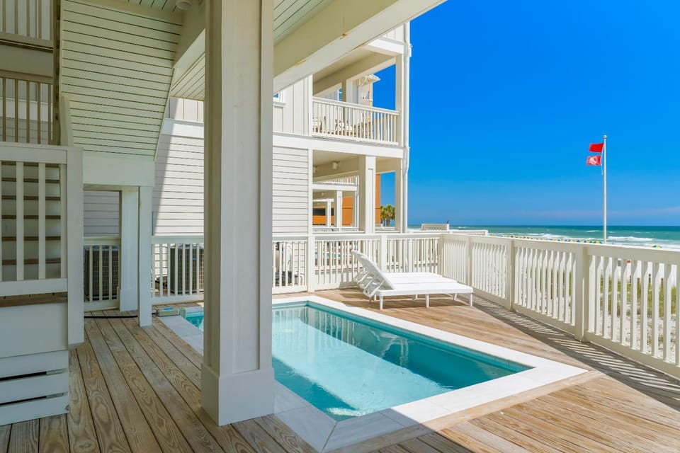 Patio, Day, Natural landscape, View (from property/room), Balcony/Terrace, Pool view, Sea view, Swimming pool, sunbed