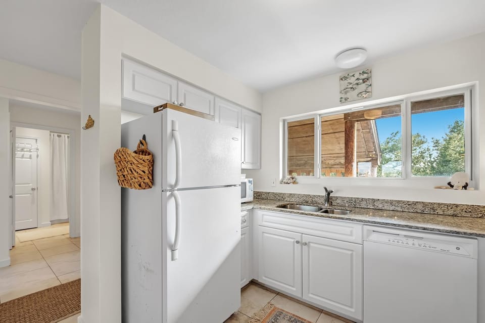 Needle Rush Point Unit E32 House in Ono Island