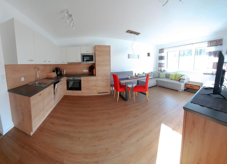 TV and multimedia, Kitchen or kitchenette