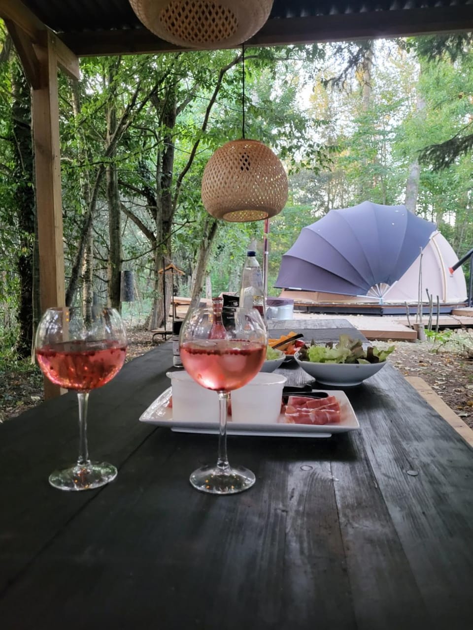 OUT & LODGE, Wigwam Luxury tent in Belgium