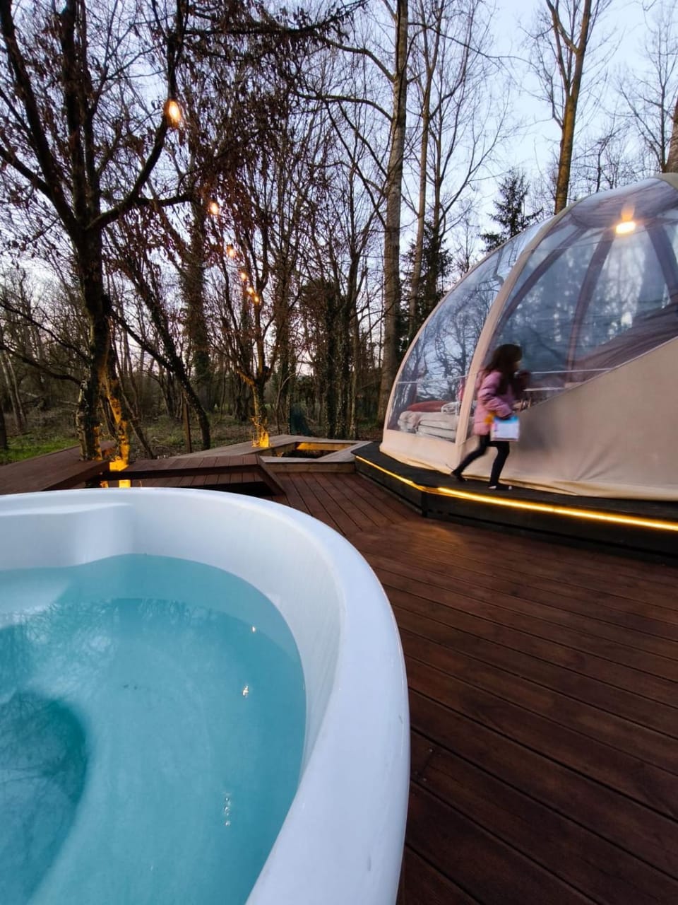 OUT & LODGE, Wigwam Luxury tent in Belgium