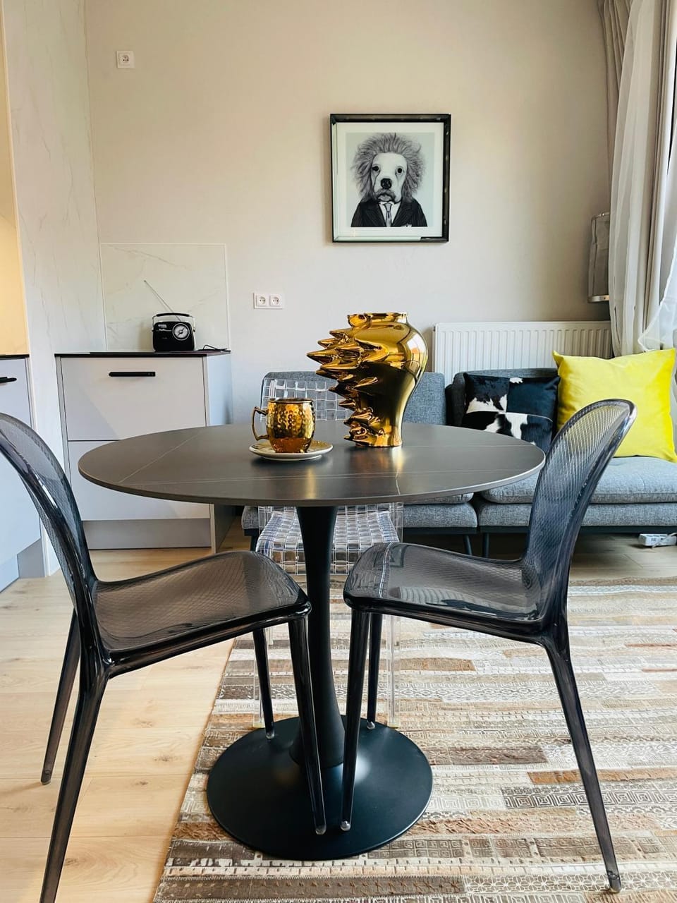 Living room, Seating area, Dining area
