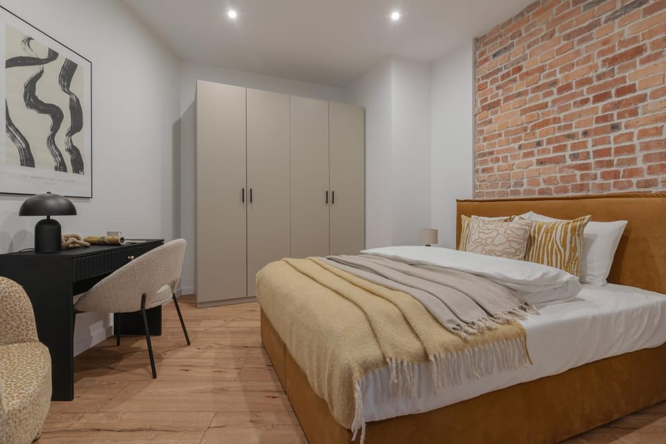 Bed, Photo of the whole room, Bedroom, wardrobe