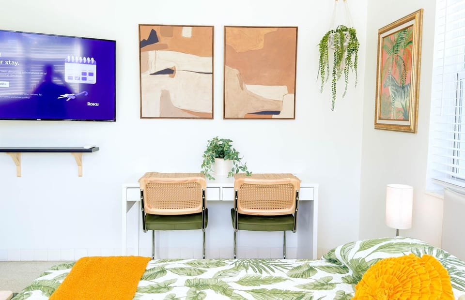 The Sweet Escape Studio - Pets/Parking/Beach Apartment in Fort Lauderdale