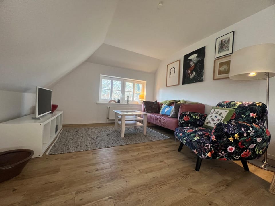 Ellas Kate Schwalbennest Apartment in Prerow