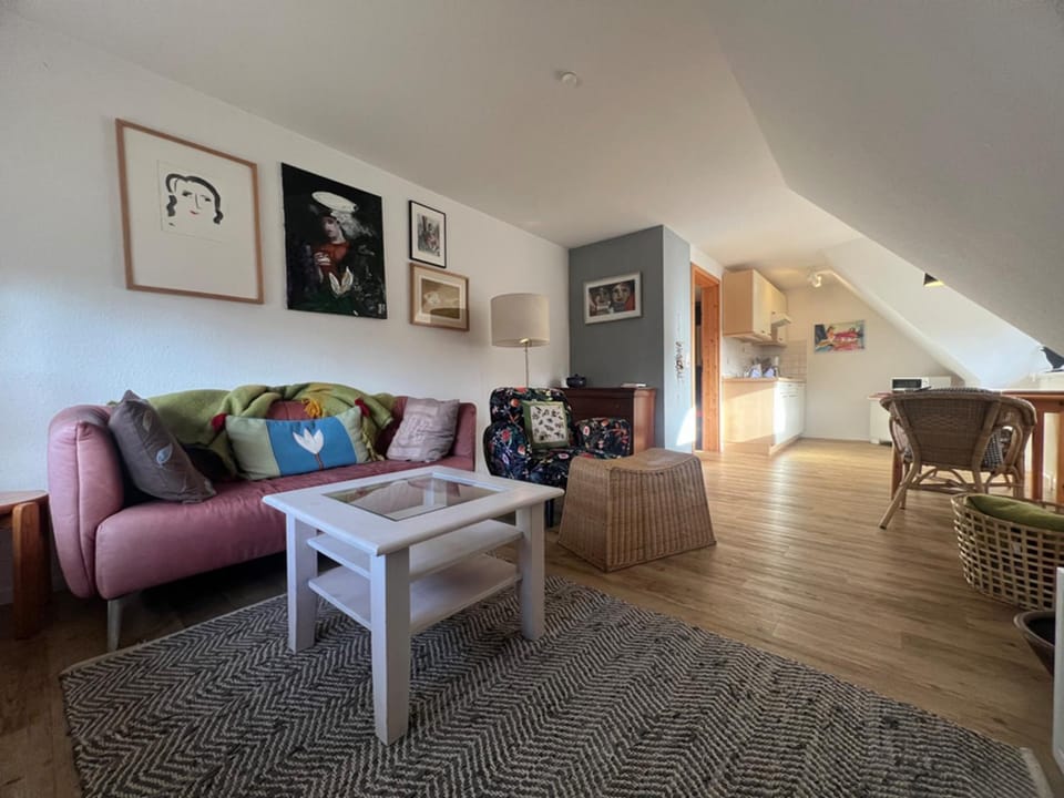 Ellas Kate Schwalbennest Apartment in Prerow