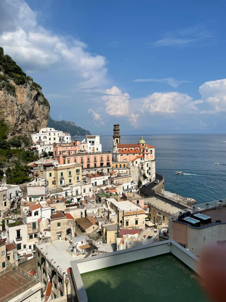 City view, Sea view