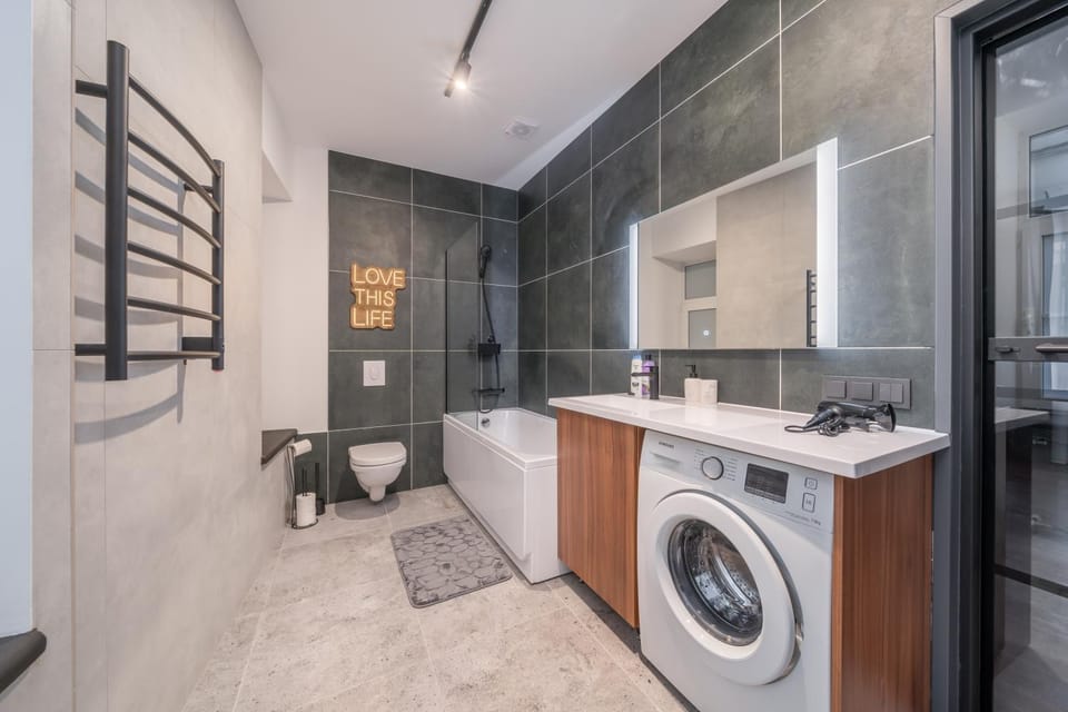 Shower, Bathroom, towels, washing machine