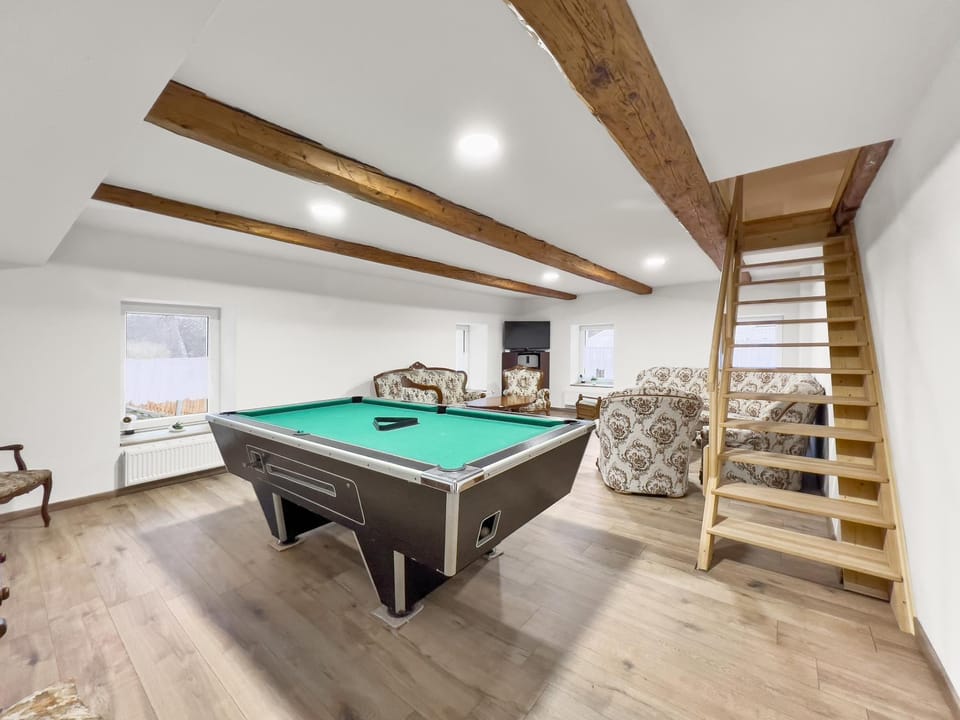 Billiard, Billiard, Game Room, Spa and wellness centre/facilities