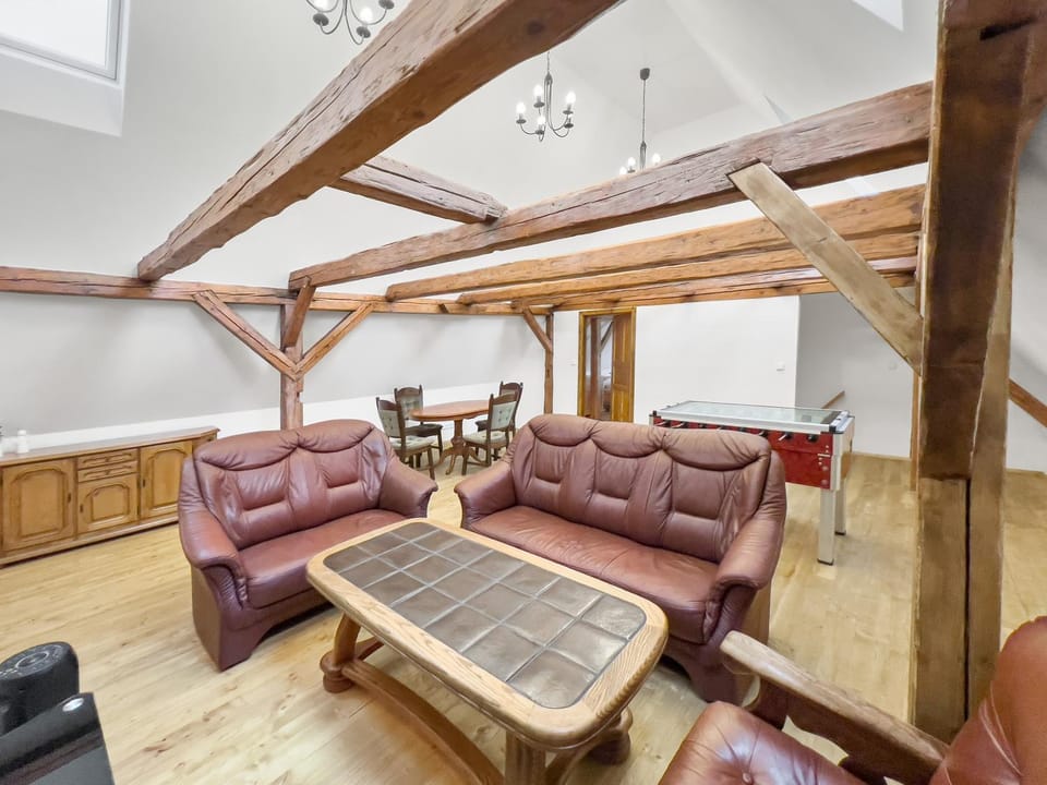 Communal lounge/ TV room, Game Room, Spa and wellness centre/facilities