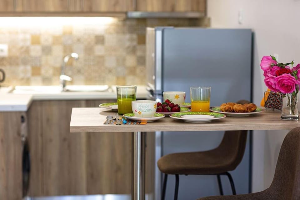 Nafsika apt., next to the beach! Apartment in Rethymno