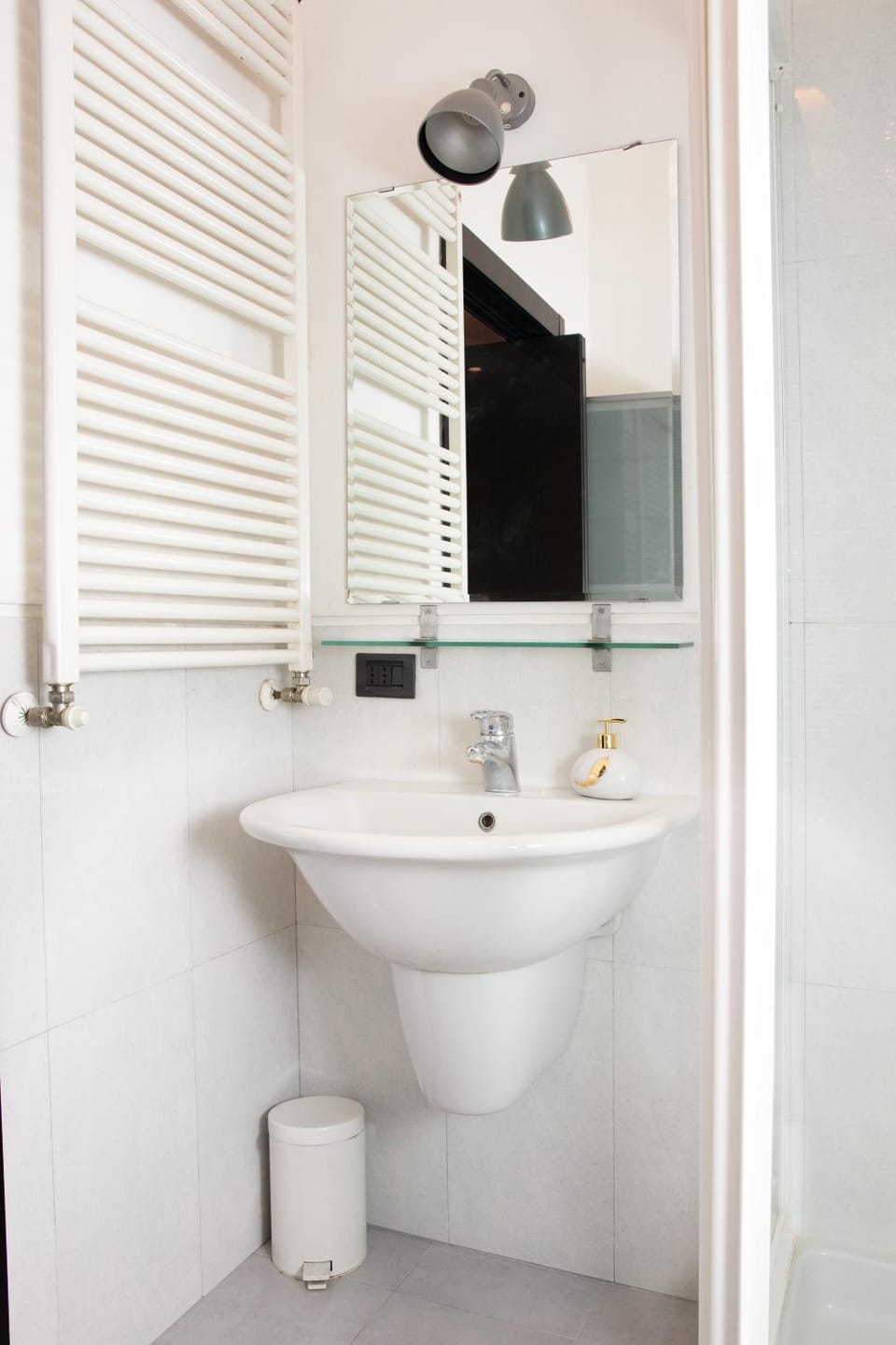 Bathroom, heating