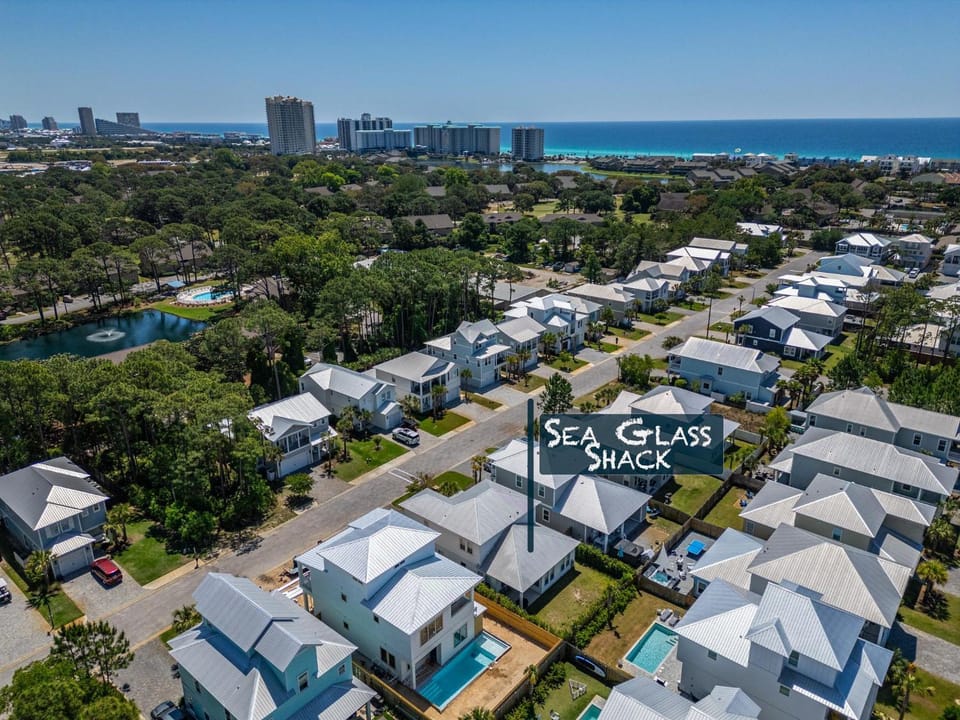 Seaglass Shack House in Miramar Beach